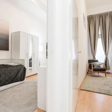 Newly Furnished Apartment For Up To 6 People Berlín Exterior foto