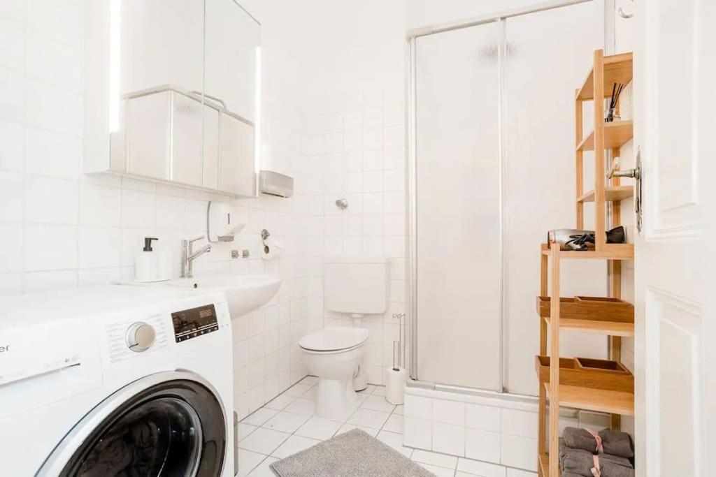 Newly Furnished Apartment For Up To 6 People Berlín Exterior foto