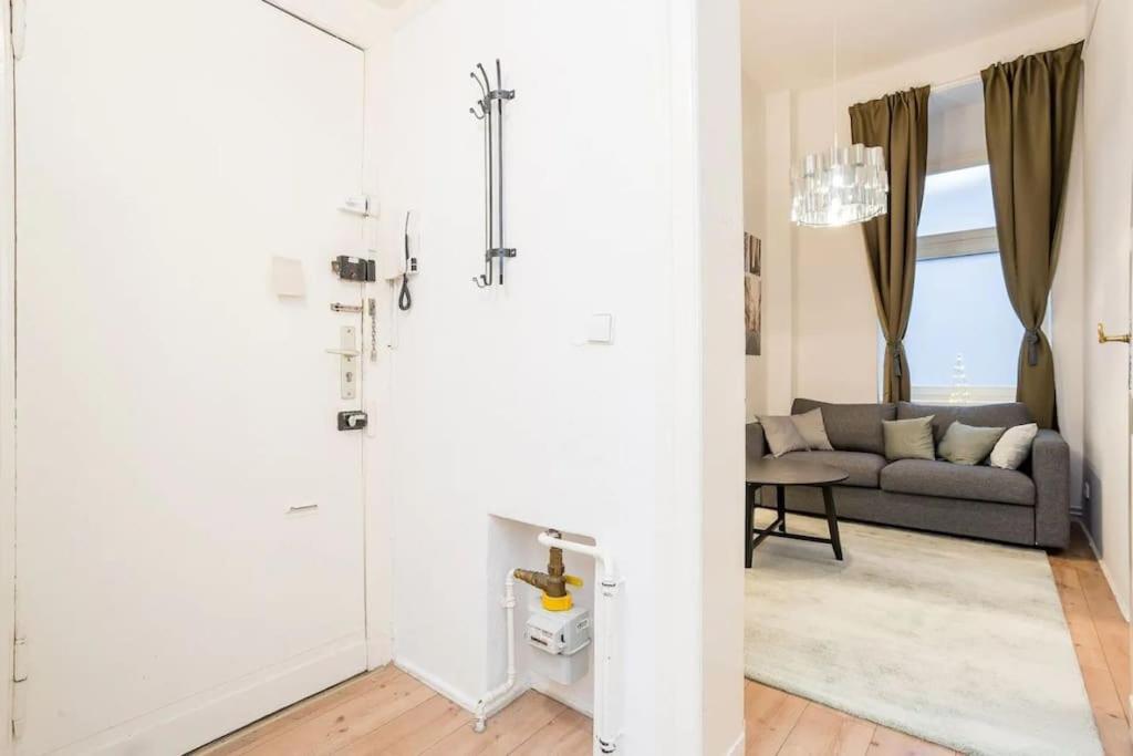 Newly Furnished Apartment For Up To 6 People Berlín Exterior foto