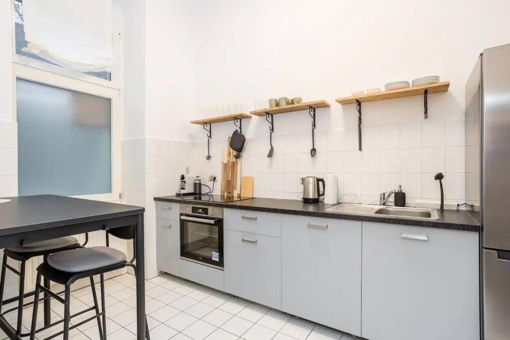 Newly Furnished Apartment For Up To 6 People Berlín Exterior foto